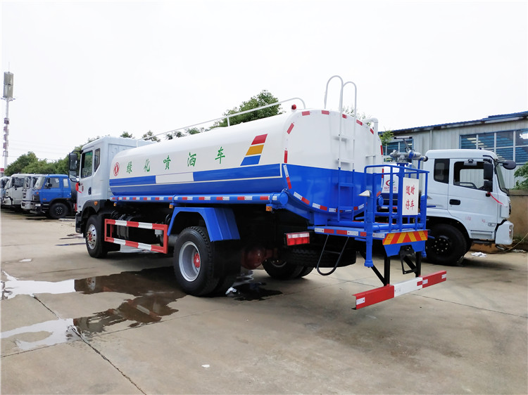 洒水车_东风洒水车