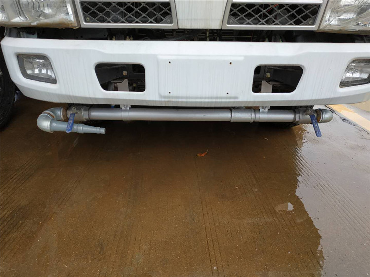 洒水车_东风洒水车